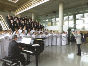 Javier Busto conducting the Orfeón Donostiarra