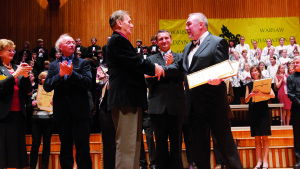 Romuald Twardowski (left) congratulating Hristo Krotev (Bulgaria)